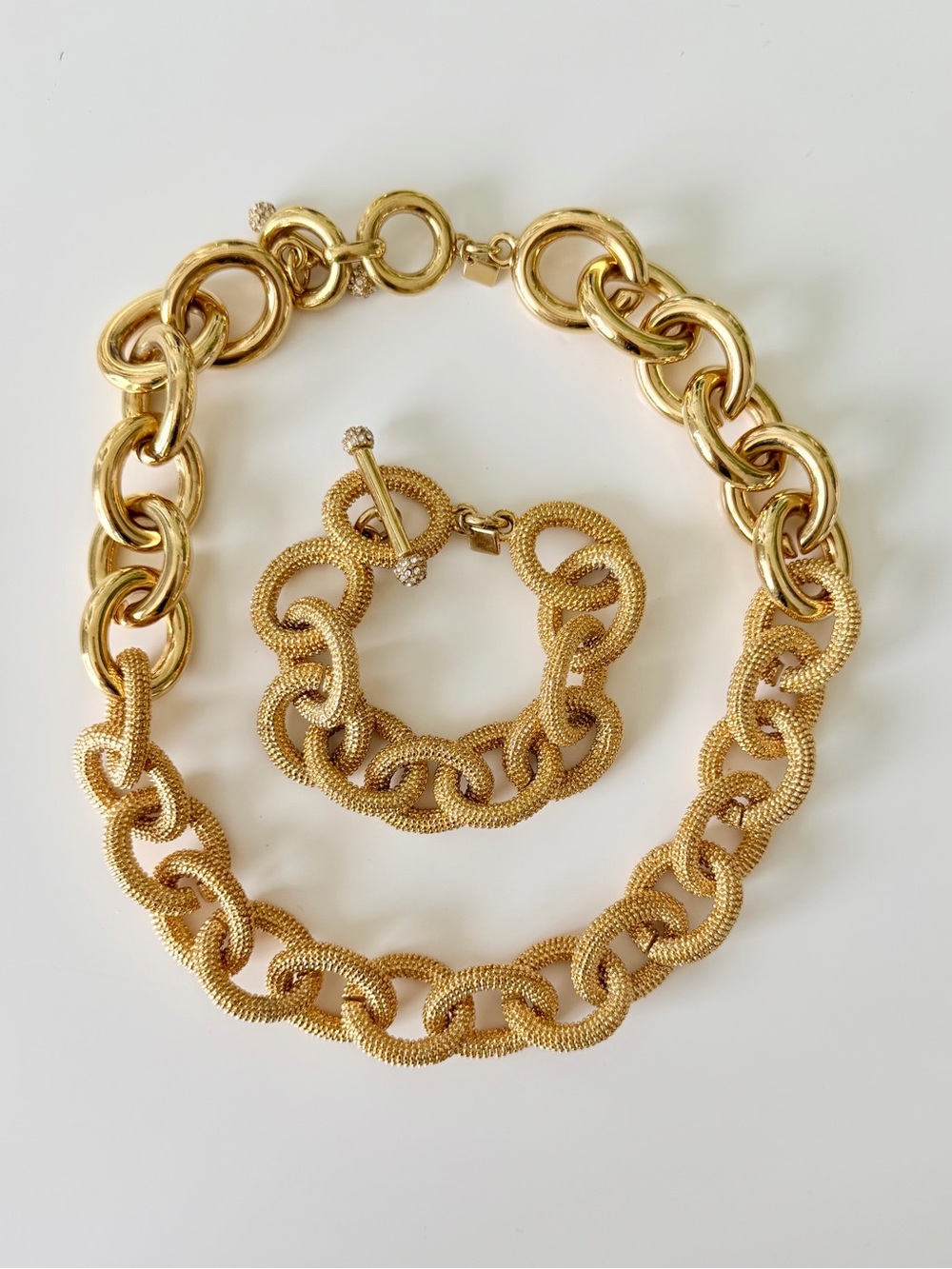 Banana Republic Gold Textured Glamour Link Necklace & Bracelet Toggle Closure